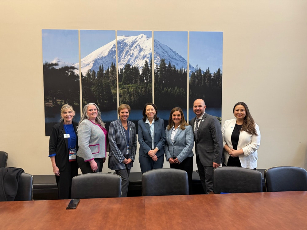 Marice Volmer and Senator Cantwell