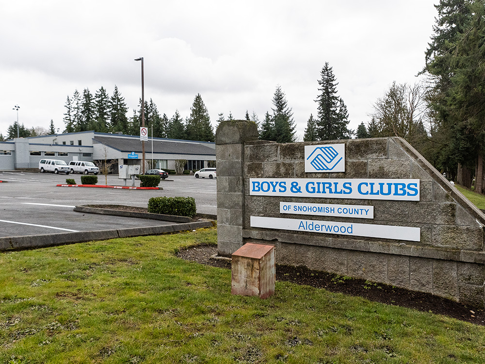 Alderwood Club exterior